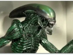 Alien Real Figure Premium Version: Green