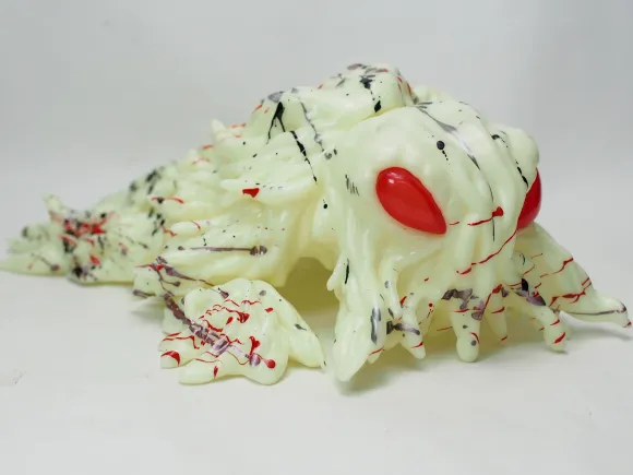 AMC Hedorah Quadruped Japan Culture 02 Ver. Glow in the Dark