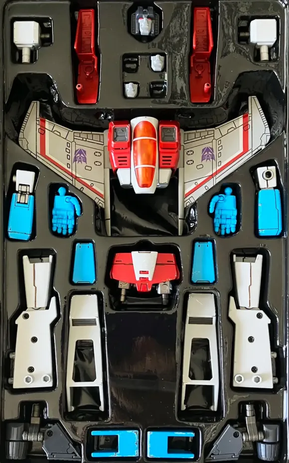 AMK PRO Series Transformers 19cm Starscream