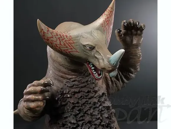 Artworks Monsters GIGA Gomora