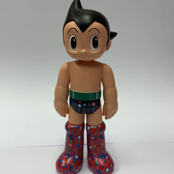 Astro Boy Standing W Pattern 13.5cm PVC