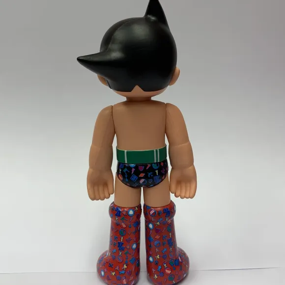 Astro Boy Standing W Pattern 13.5cm PVC