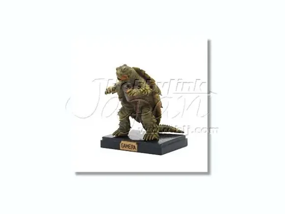 Avant Gamera Standing