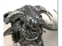 AVP 2 Predalien Figure: Black