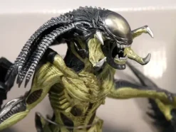 AVP 2 Predalien Figure: Real Color