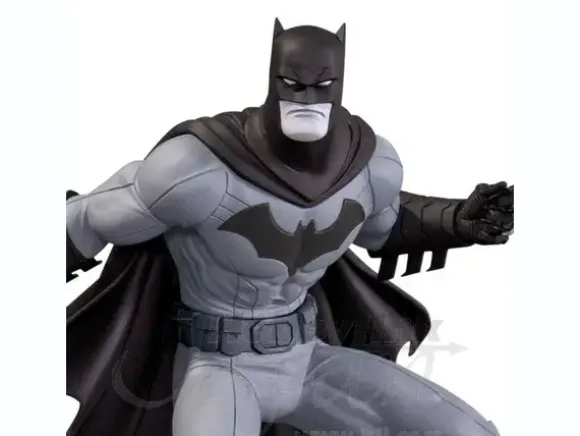 Batman/ Batman Black & White Statue: Greg Capullo 2nd Edition