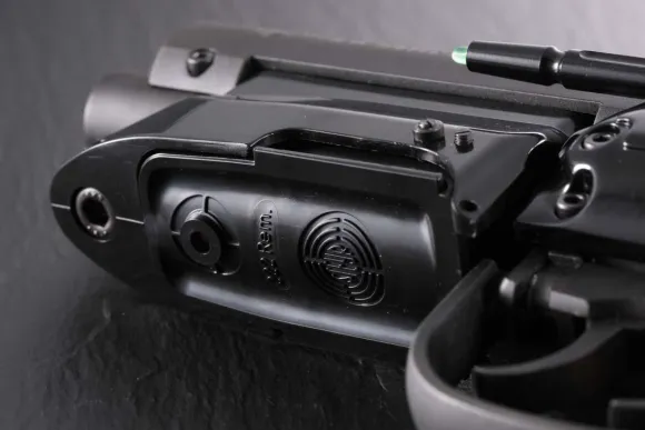1/1 Blade Runner Tomenosuke Deckard Blaster 2049 License Ver.
