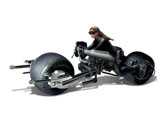 1/18 Cat Woman w/ Bat Pod (Completed)