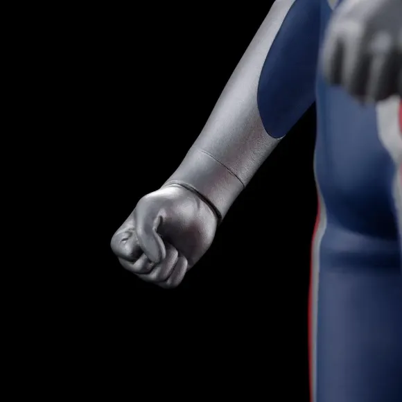 Character Classics Ultraman Dyna
