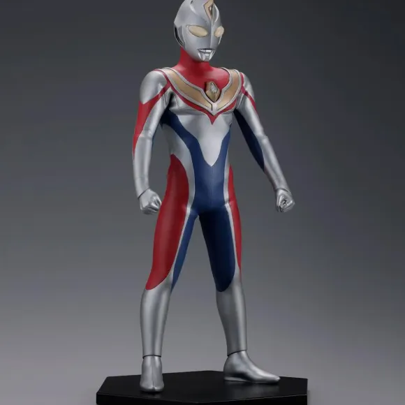 Character Classics Ultraman Dyna