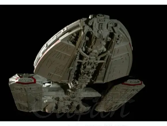 1/4105 Classic Battlestar Galactica