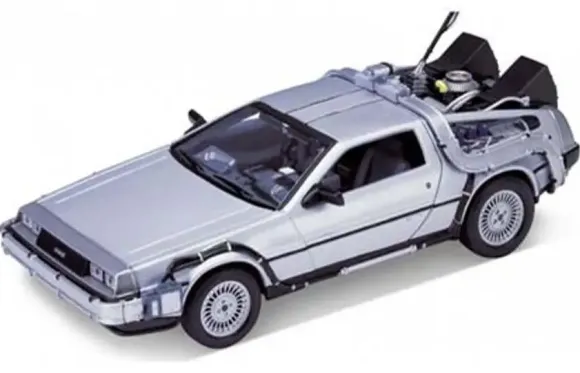 1/24 DeLorean DMC-12 (Back To The Future I)