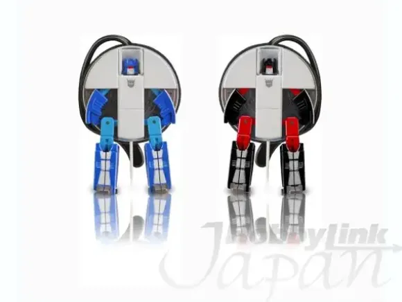 Frenzy & Rumble Playing Earphones
