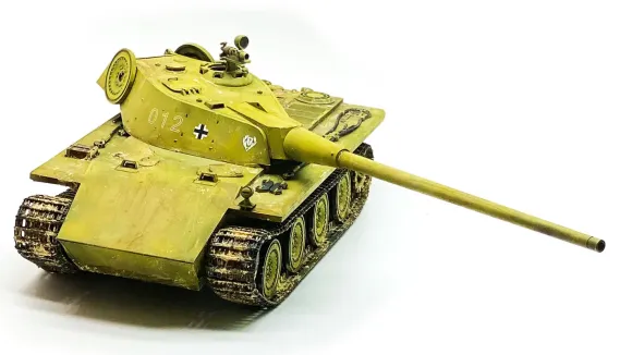1/35 German E-60 Ausf.D Late Production w/Standardized Tracks