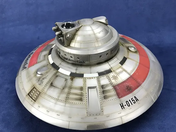 1/72 Haunebu II German Flying Saucer "Commercial Airliner Type"