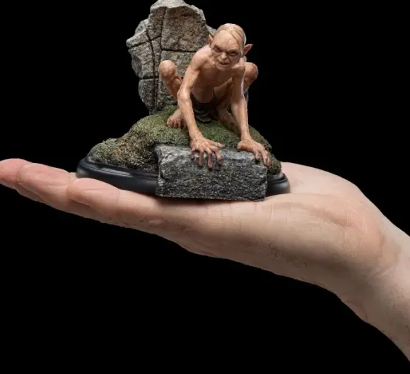 Lord of the Rings Trilogy/ Gollum Guide to Mordor Mini Statue
