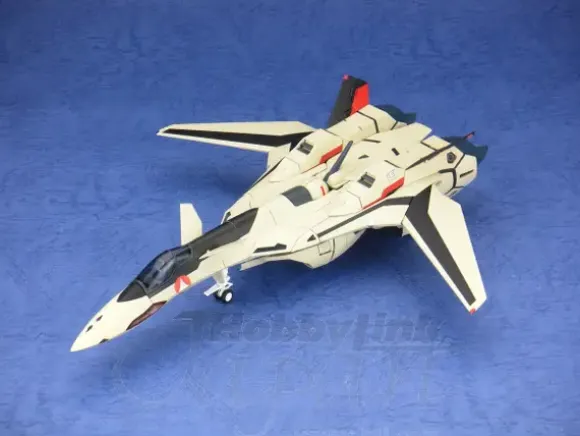 1/60 Macross Plus Transformable YF-19 with Fast Pack