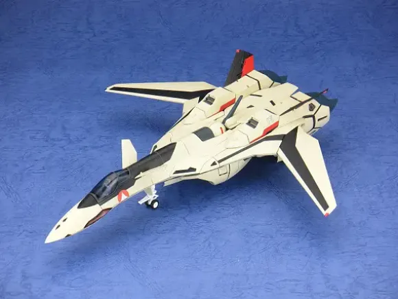 1/60 Macross Plus Transformable YF-19 with Fast Pack