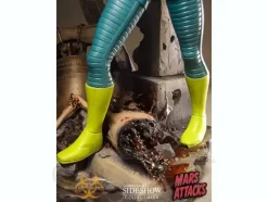 Mars Attacks!/ Martian Statue