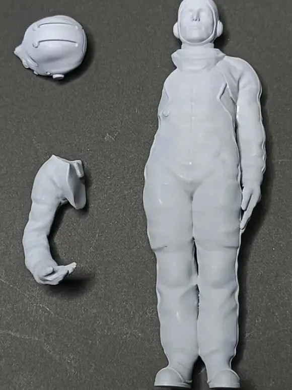 1/20 Mercenary Army Space Pilot B