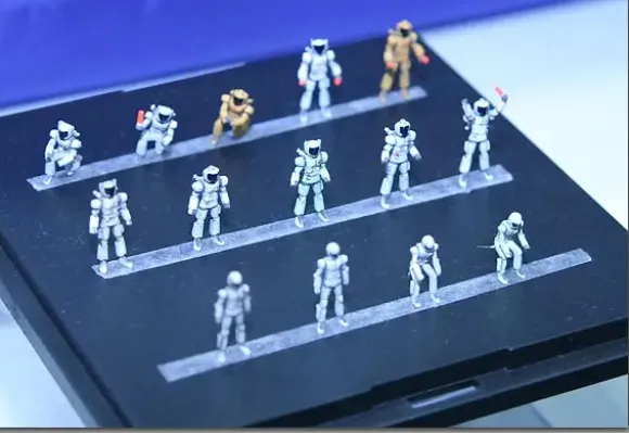 1/100 Mobile Staff