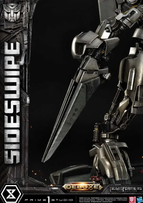 Museum Masterline Transformers / Dark of the Moon Sideswipe DX version