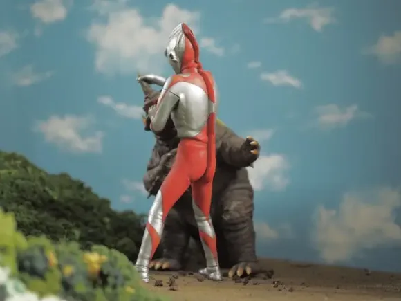 1/6 Neronga vs Ultraman A Type Set PVC