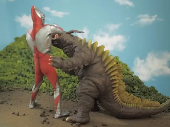 1/6 Neronga vs Ultraman A Type Set PVC