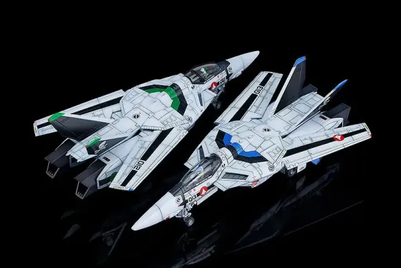 1/72 PLAMAX VF-1A/S Fighter Valkyrie (Maximilian Genus / Hayao Kakizaki) (Macross)