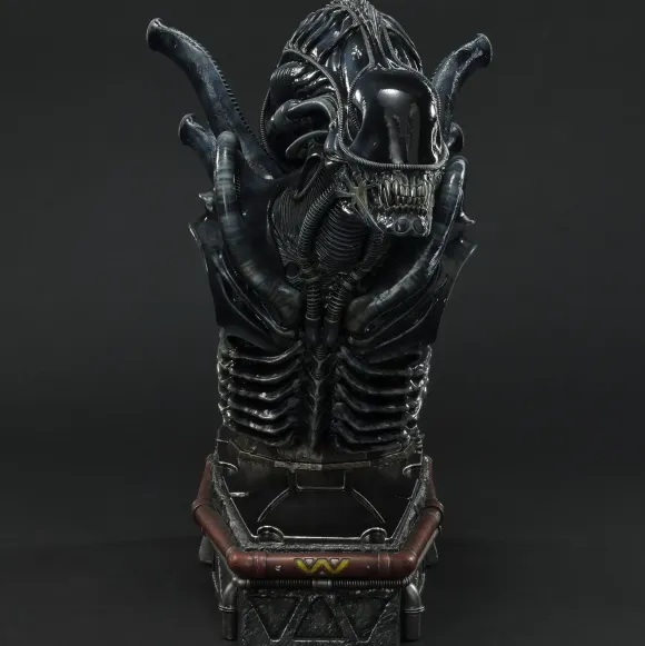 Premium Masterline Dark Horse Comics Alien: Warrior Alien Statue PMDHAL-02DXS (with First-Release Bonus)