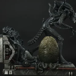Premium Masterline Dark Horse Comics Alien: Warrior Alien Statue PMDHAL-02DXS (with First-Release Bonus)