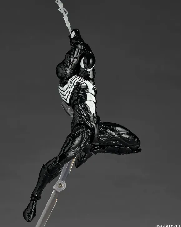 Revoltech Amazing Yamaguchi Symbiote Spider-Man
