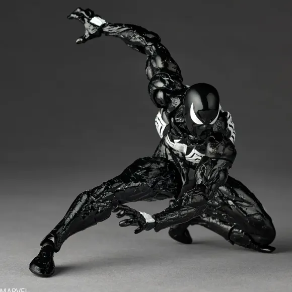 Revoltech Amazing Yamaguchi Symbiote Spider-Man