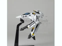 Revoltech Three Transformation Valkyrie VF-1S Roy