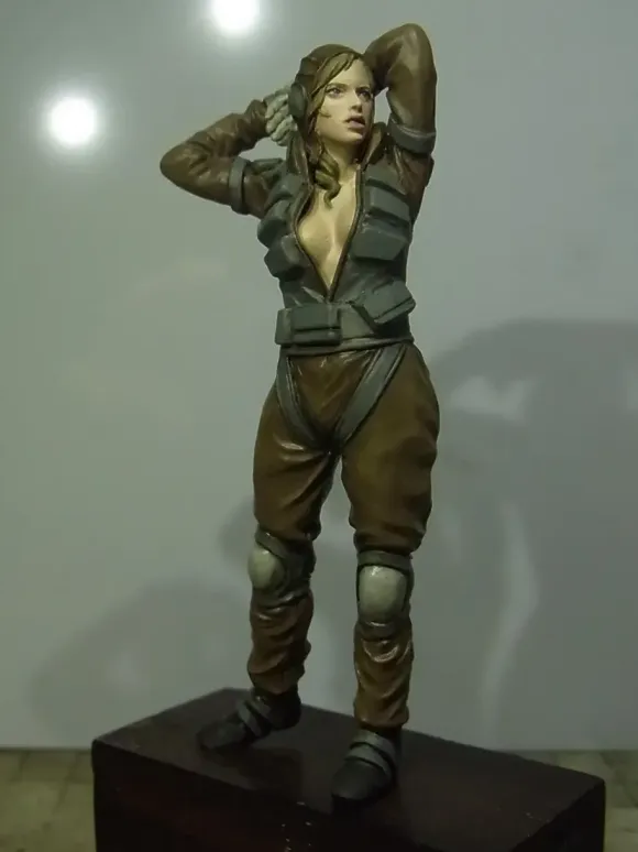 1/20 Robot Battle V Female Pilot Figure (Reissue)