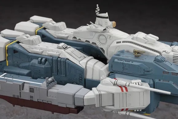 1/4000 SDF-1 Macross Cruiser Fortress w/ Prometheus & Daedalus