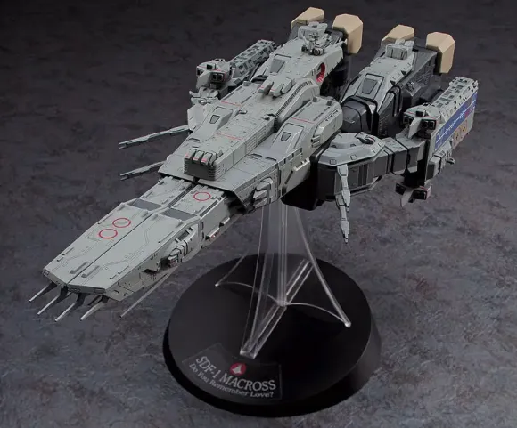 1/4000 SDF-1 Macross Fortress Warship (The Movie Ver.)