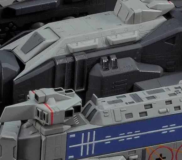 1/4000 SDF-1 Macross Fortress Warship (The Movie Ver.)