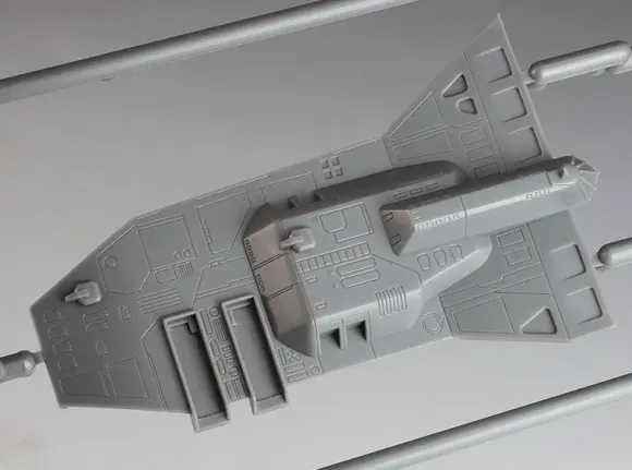 1/4000 SDF-1 Macross Fortress Warship (The Movie Ver.)