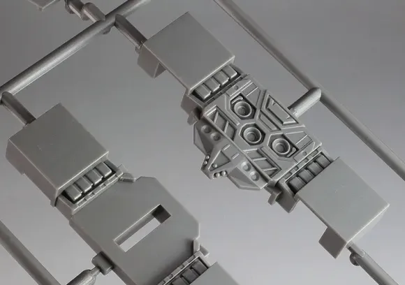 1/4000 SDF-1 Macross Fortress Warship (The Movie Ver.)