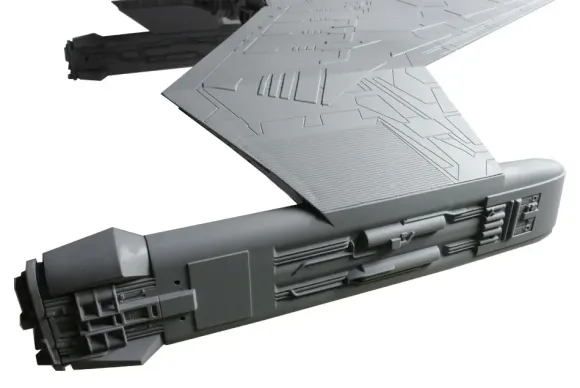1/350 Star Trek Klingon K'T'Inga-Class Battle Cruiser I.K.S. Amar