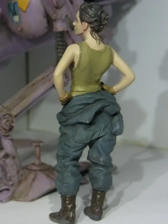 1/20 Strahl De Mokratische Republik Kangaroo Girl "JULIA"