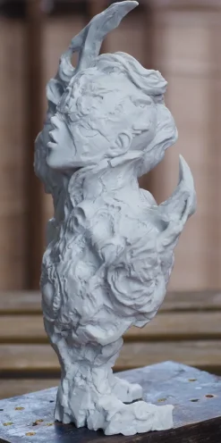 the Beautiful / Bizarre Ones tbbo.EX.001 a portrait of the moon Light Gray