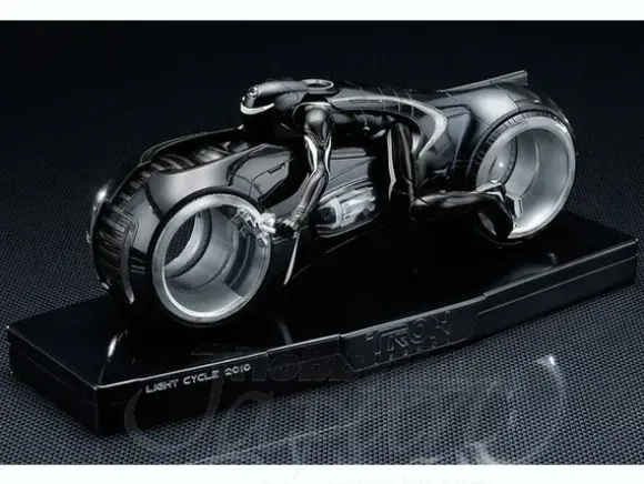 1/10 Tron: Legacy Light Cycle 2010 Die-cast Figure