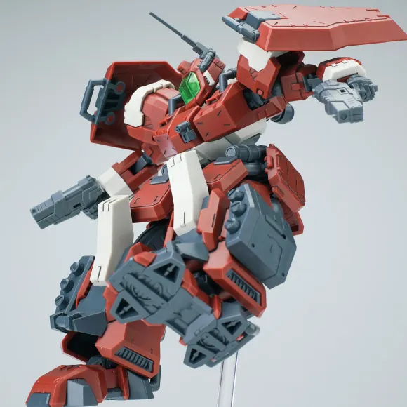 1/144 Ultra Action Trooper Gouma Plastic Model Kit (Red)