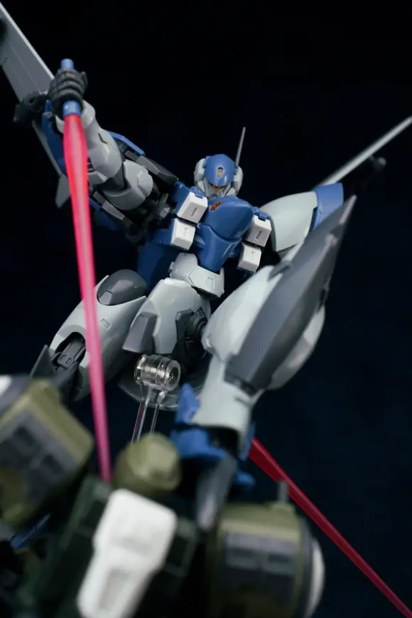 1/144 Ultra Action Trooper Series OCR-122 YUNQUE Plastic Model Kit Blue & Gray Color Ver.