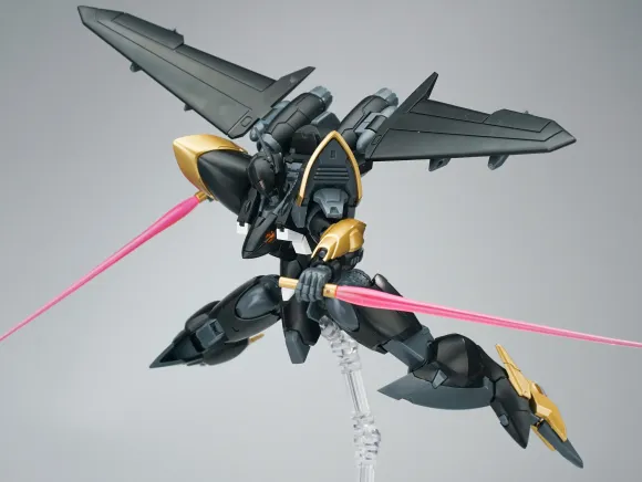 1/144 Ultra Action Trooper: Yun-Que Plastic Model Kit Black x Gold Ver.