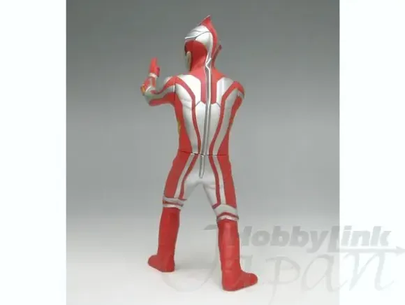 Ultraman DX Figure: Mebius