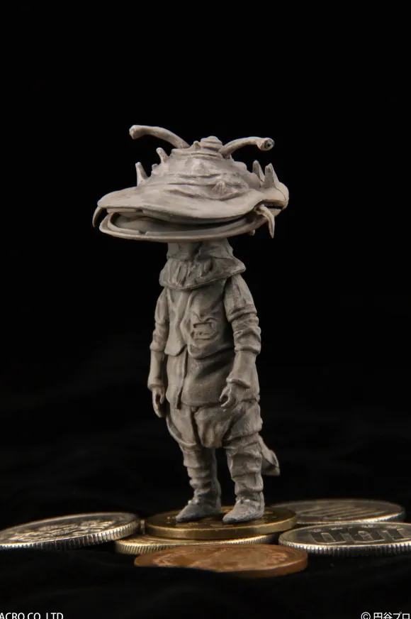 1/35 Ultra Q: Kanegon Monochrome Version