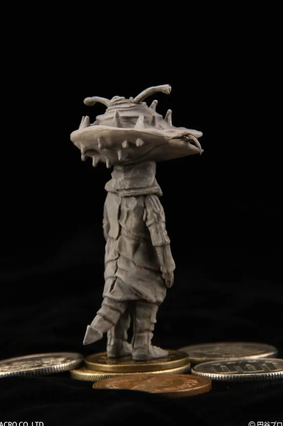 1/35 Ultra Q: Kanegon Monochrome Version